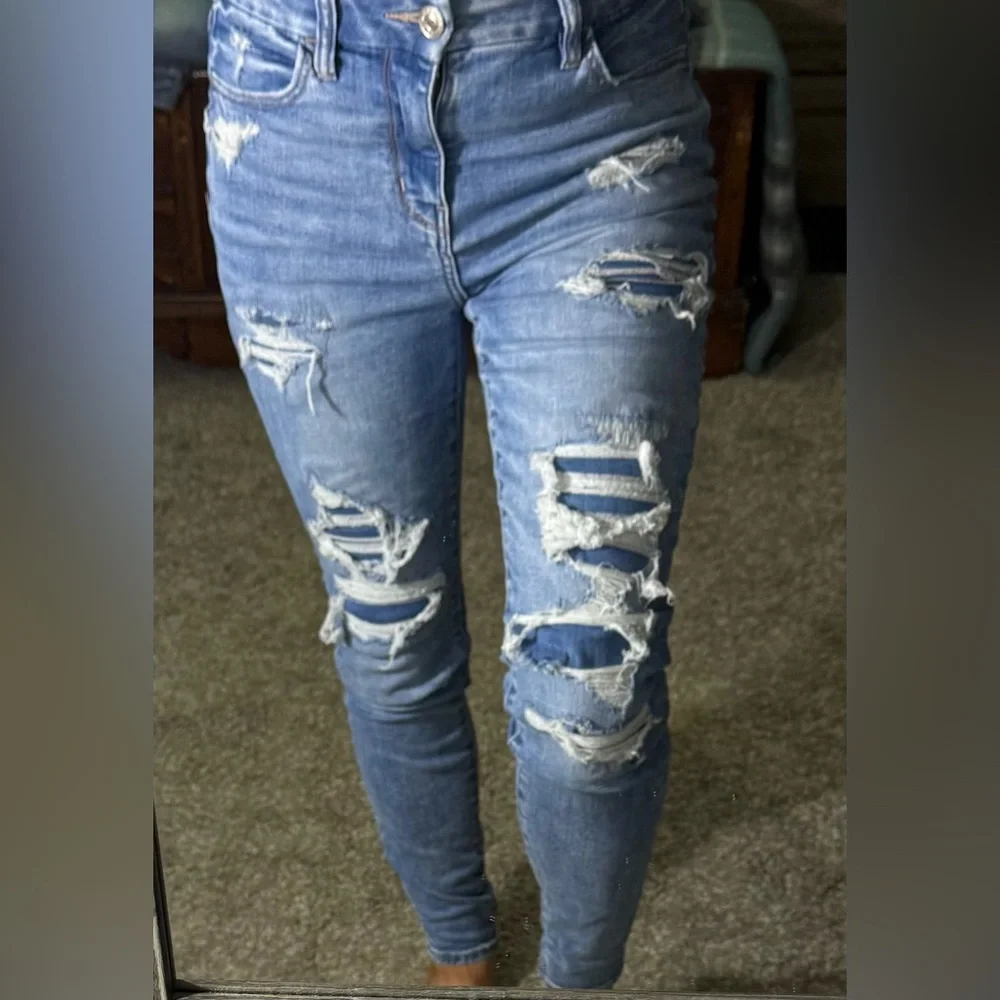 American Eagle Outfitters Ripped Light Blue Skinny Jeans - Picture 6 of 8